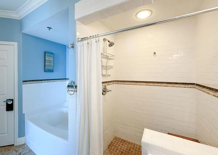 Crystal Shores West Unit 1402 Holiday home Gulf Shores