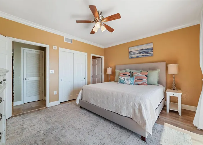 Holiday home Crystal Shores West Unit 1402 *