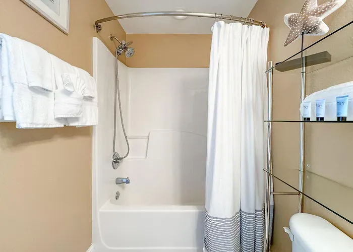 Crystal Shores West Unit 1402 *