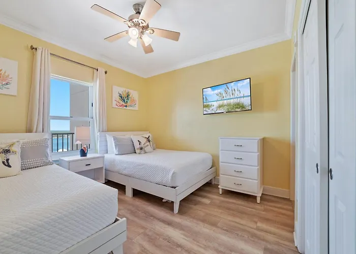 Crystal Shores West Unit 1402 Holiday home *