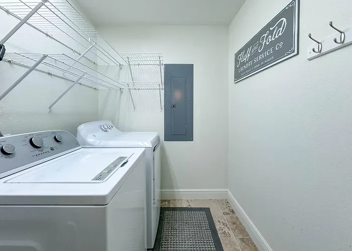Crystal Shores West Unit 1402 Holiday home